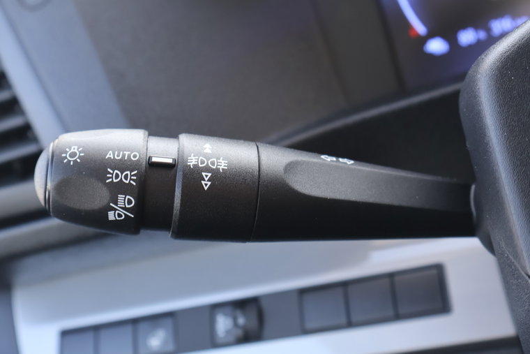 Vehicle Image 28