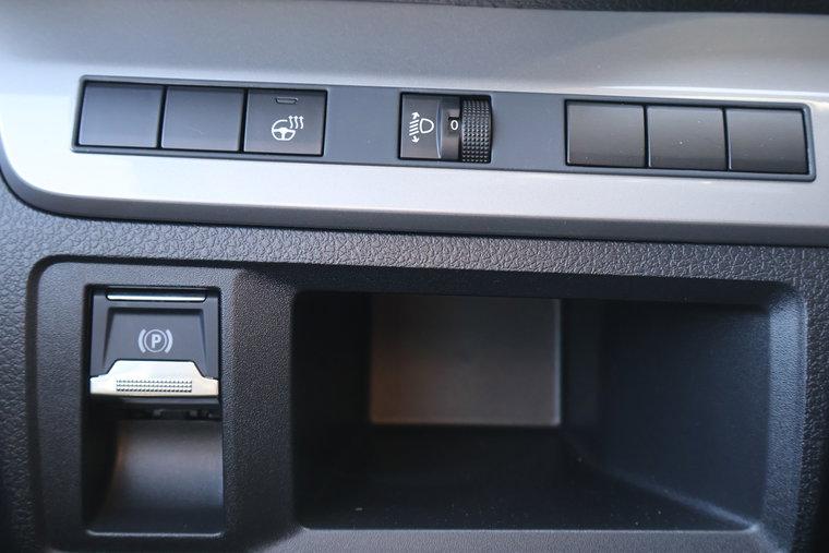 Vehicle Image 30