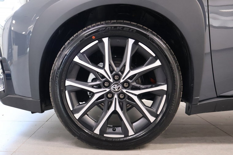 Vehicle Image 5