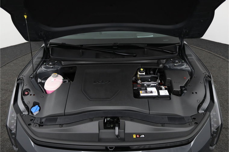 Vehicle Image 35