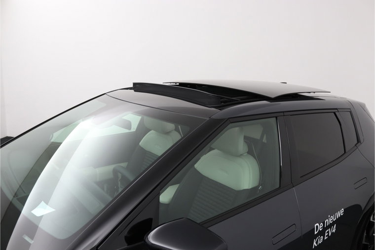Vehicle Image 38