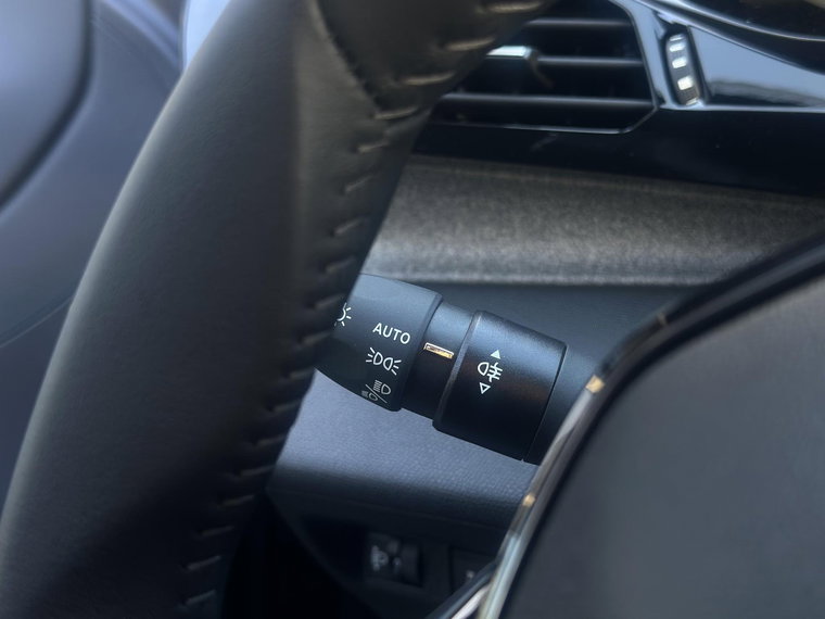 Vehicle Image 27