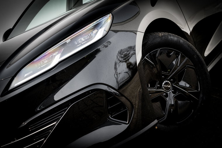 Vehicle Image 7