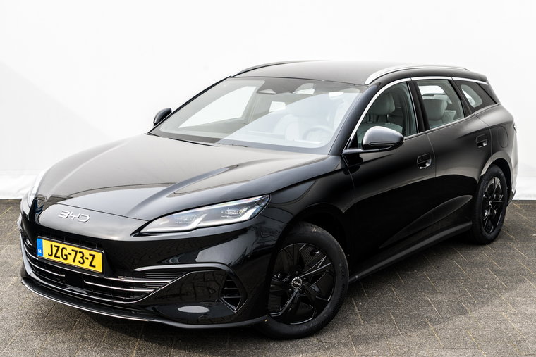 Vehicle Image 9