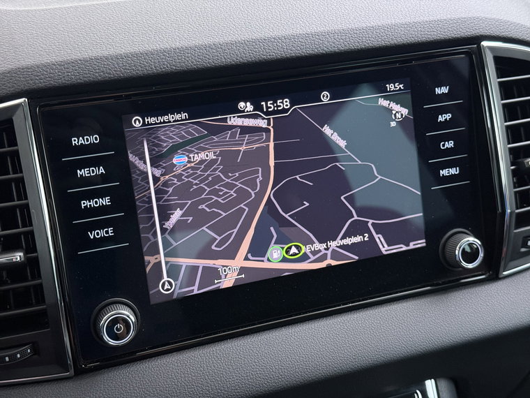 Vehicle Image 21