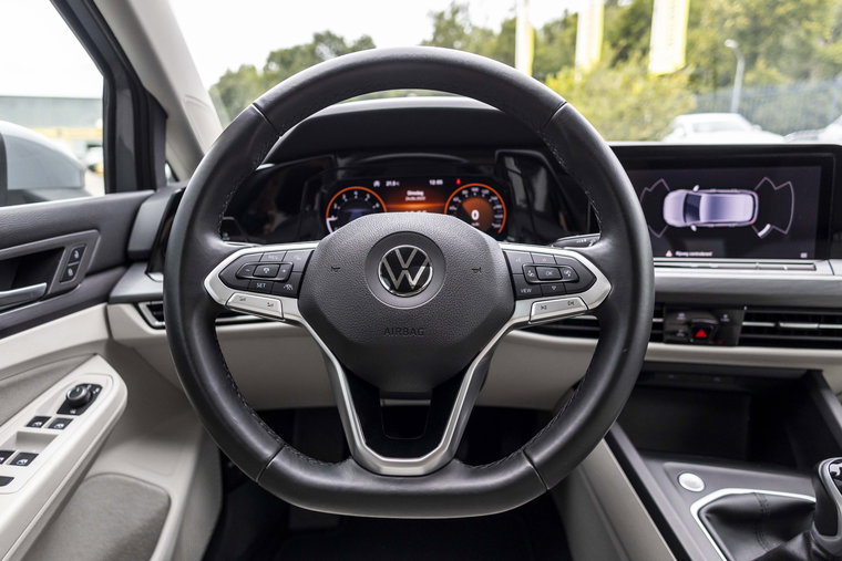 Vehicle Image 19