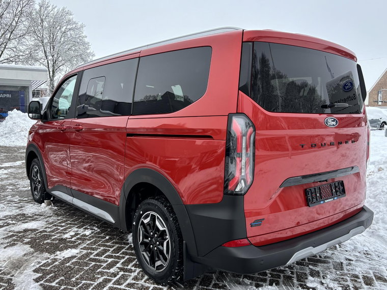 Vehicle Image 5