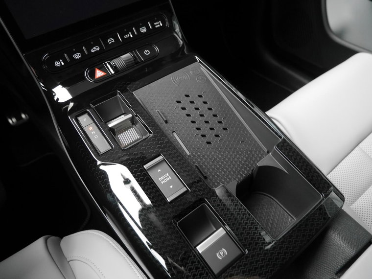 Vehicle Image 37