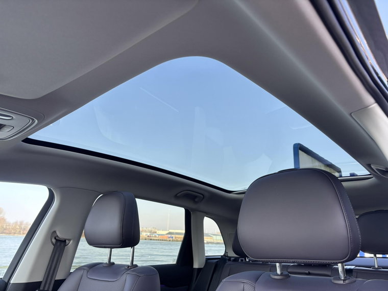 Vehicle Image 17
