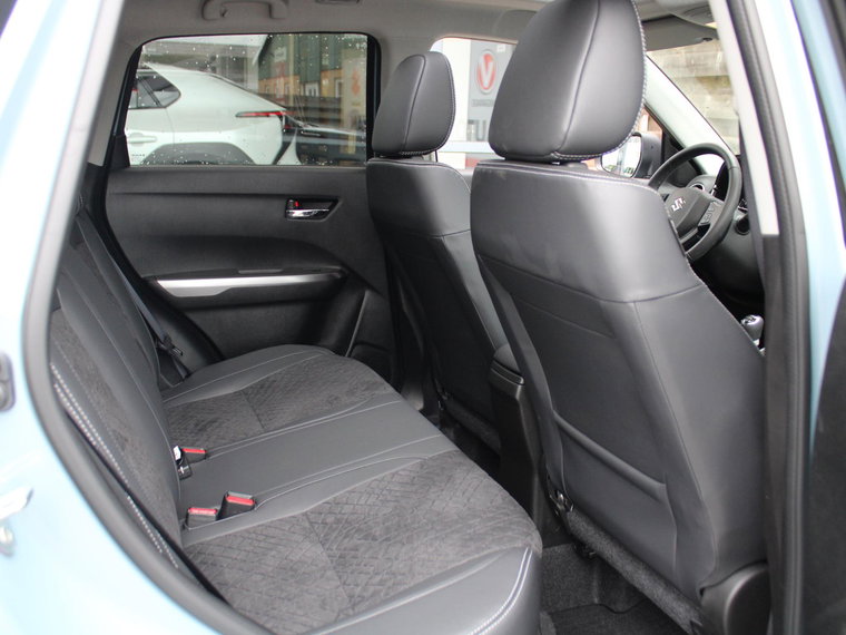 Vehicle Image 15