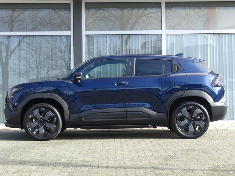 Vehicle Image 12
