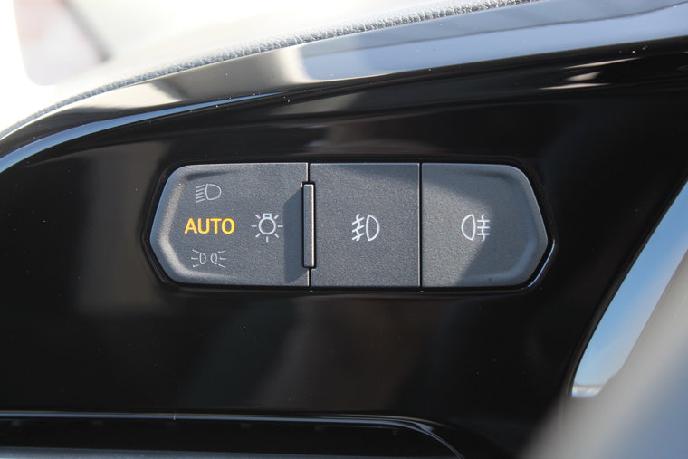 Vehicle Image 35