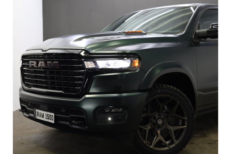 Vehicle Image 13