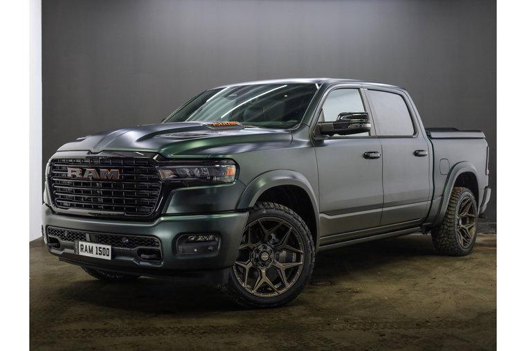 Vehicle Image 11