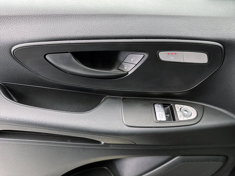 Vehicle Image 26