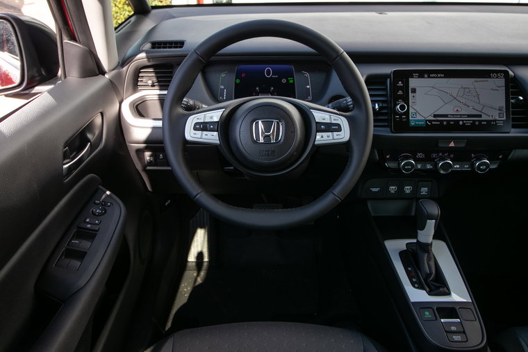 Vehicle Image 15