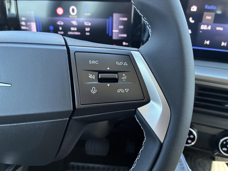 Vehicle Image 33