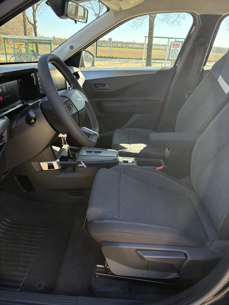 Vehicle Image 41