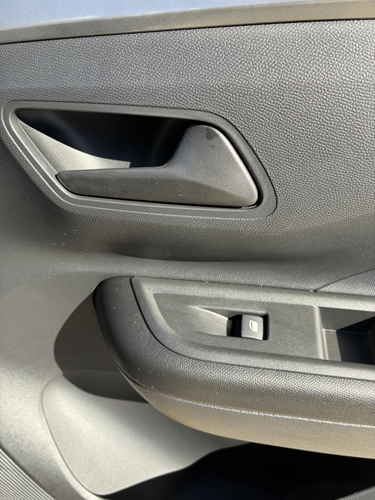 Vehicle Image 42