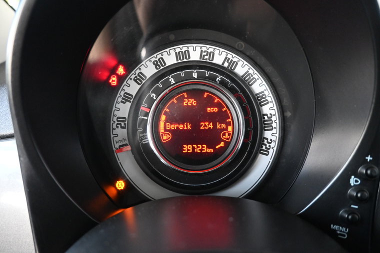 Vehicle Image 32