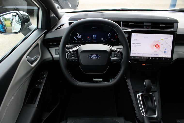 Vehicle Image 17