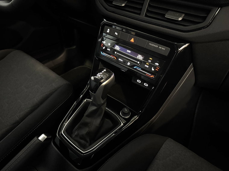 Vehicle Image 35