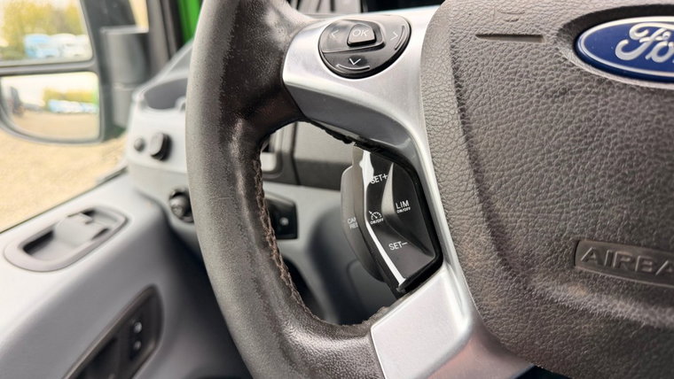 Vehicle Image 24