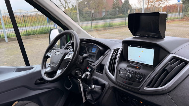 Vehicle Image 8