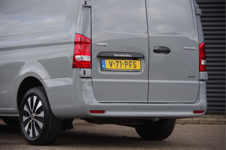 Vehicle Image 35