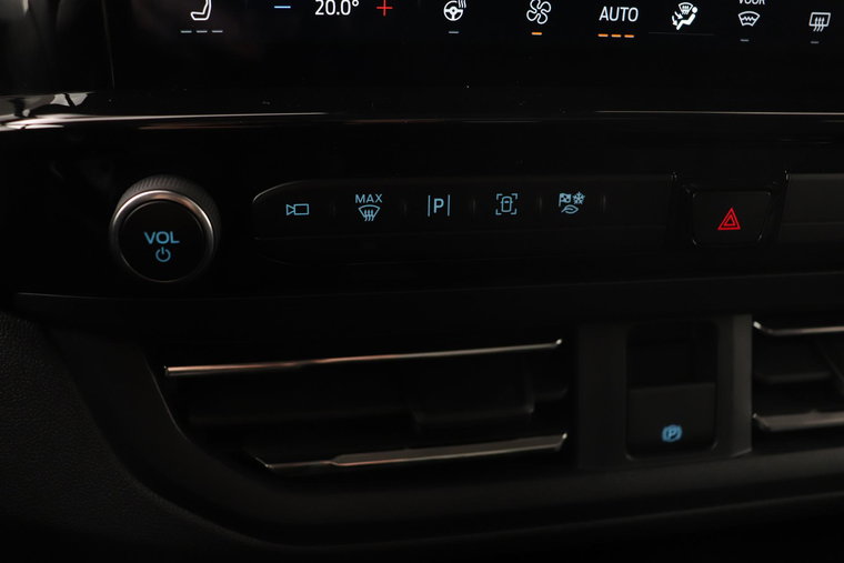 Vehicle Image 37