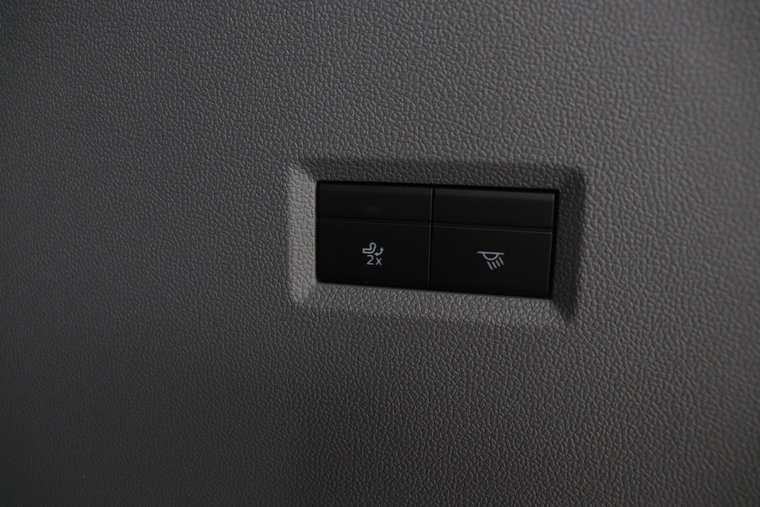 Vehicle Image 54