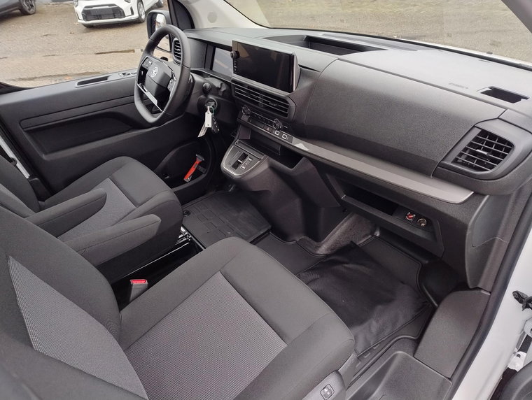 Vehicle Image 26