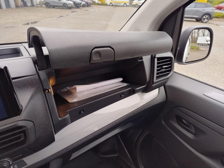 Vehicle Image 52