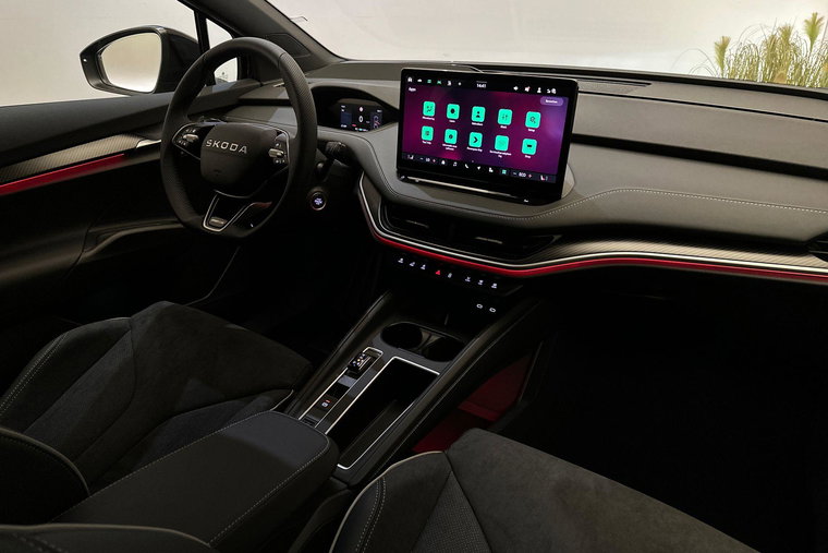 Vehicle Image 14