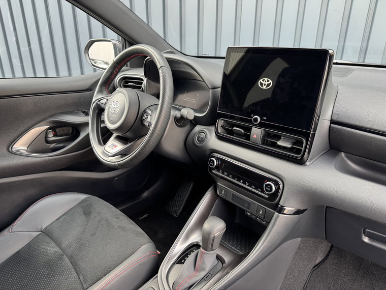Vehicle Image 19