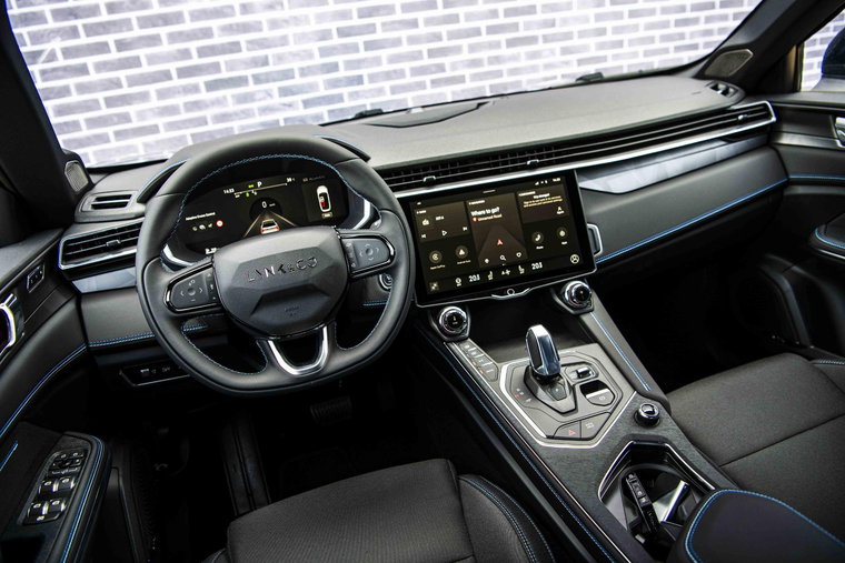 Vehicle Image 12