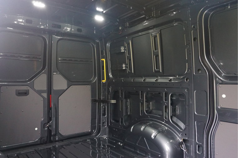 Vehicle Image 8