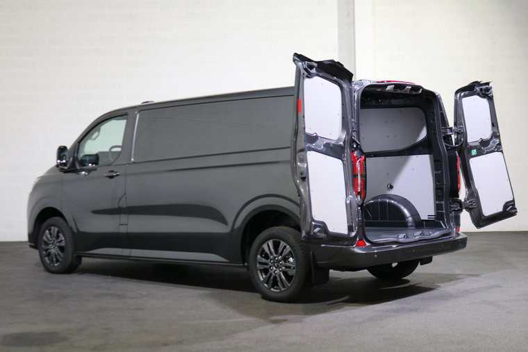 Vehicle Image 11