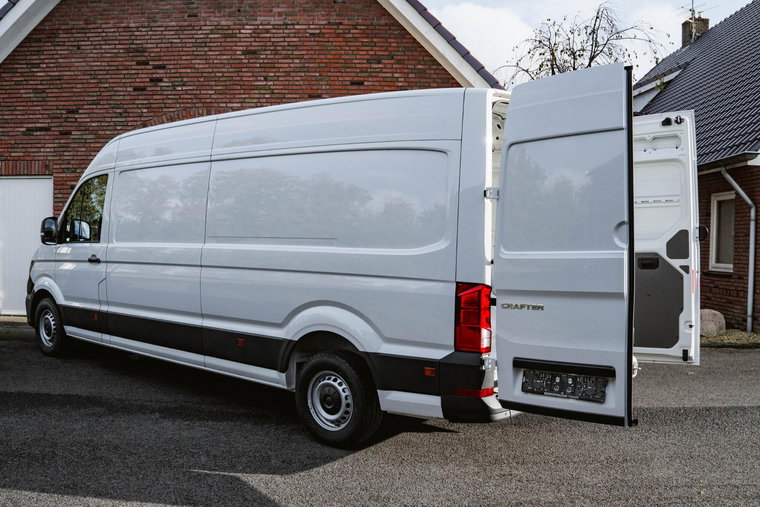 Vehicle Image 25