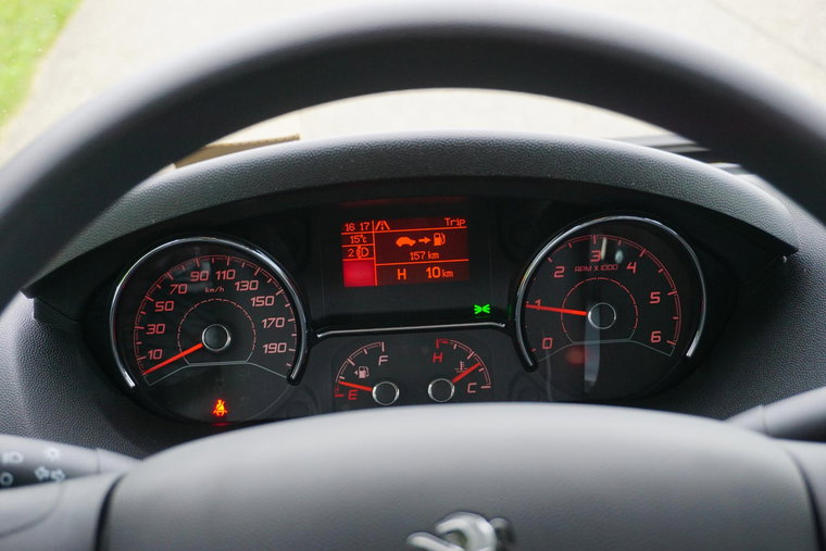 Vehicle Image 16