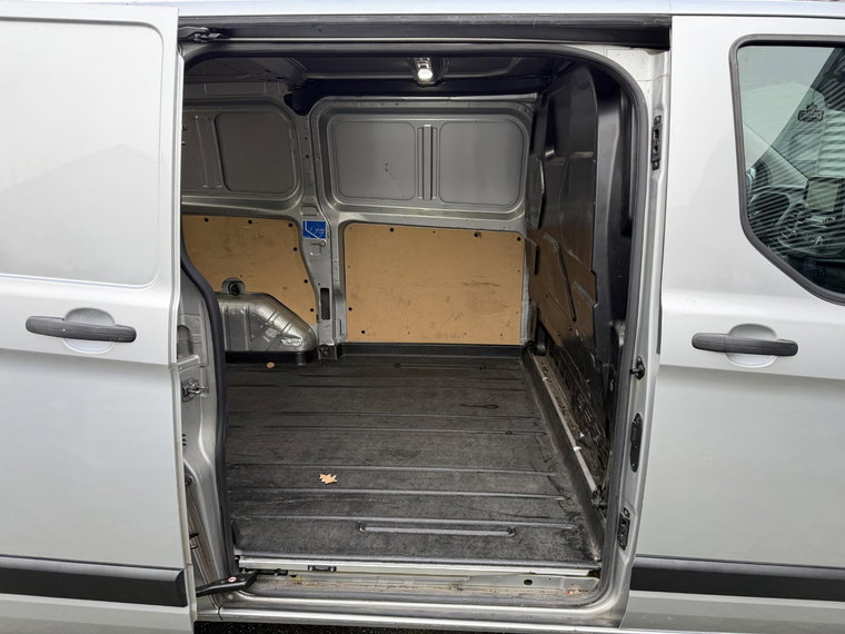Vehicle Image 22