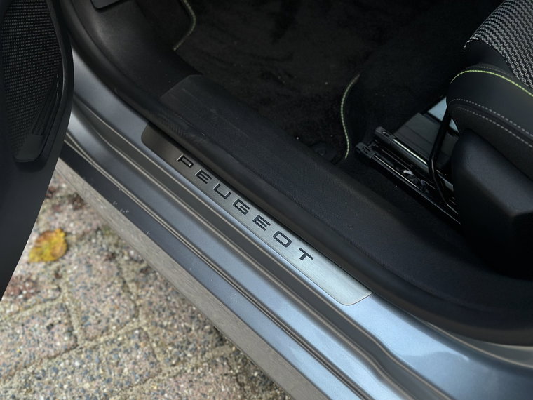 Vehicle Image 42