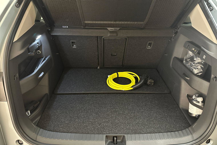 Vehicle Image 32