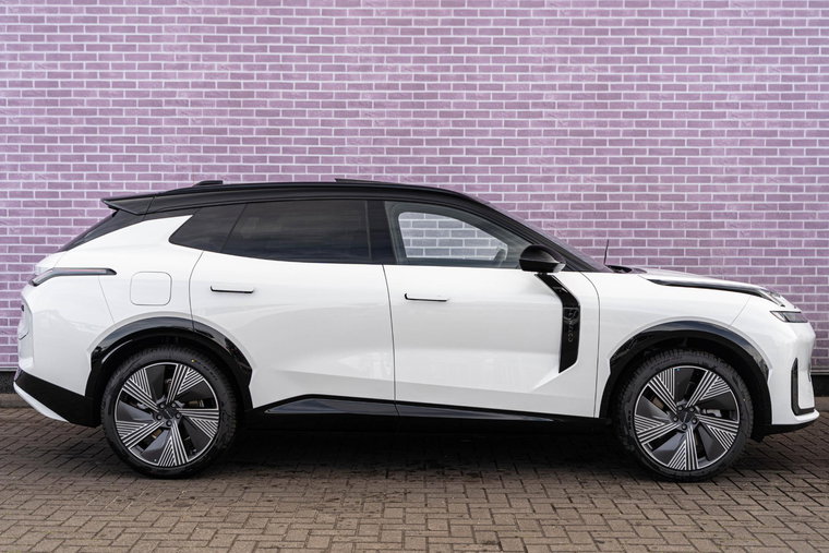 Vehicle Image 19