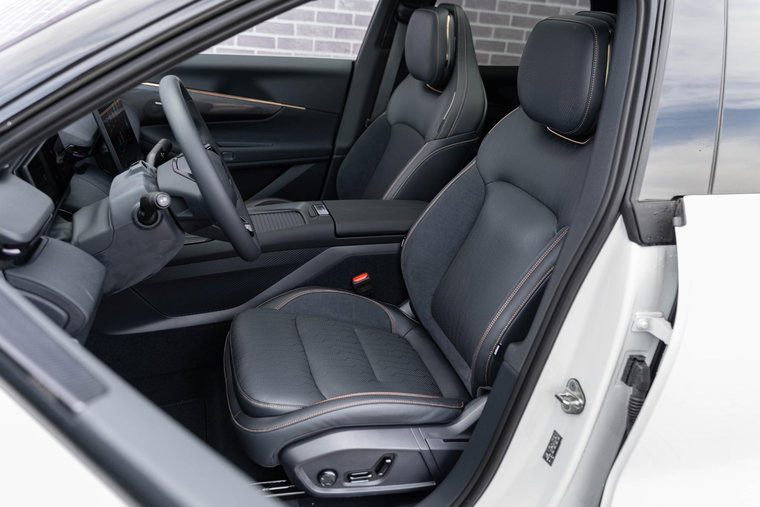 Vehicle Image 37