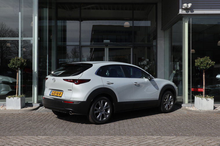 Vehicle Image 4
