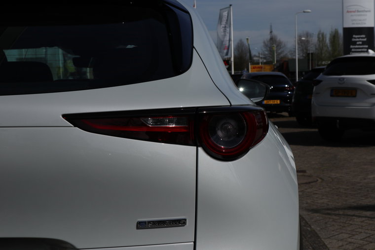 Vehicle Image 32