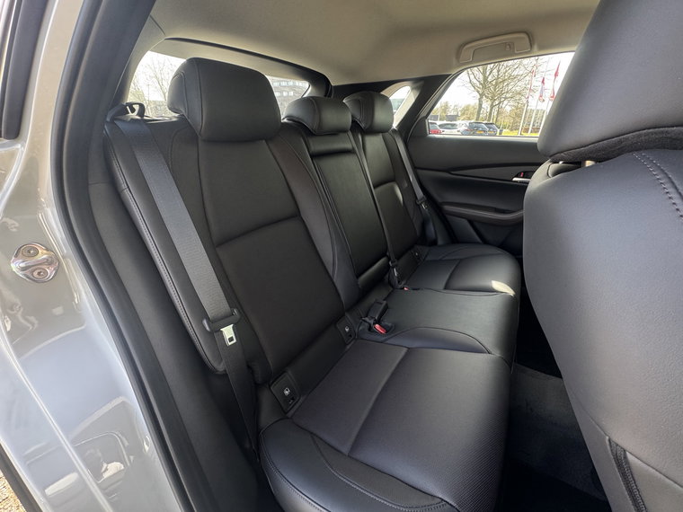 Vehicle Image 38