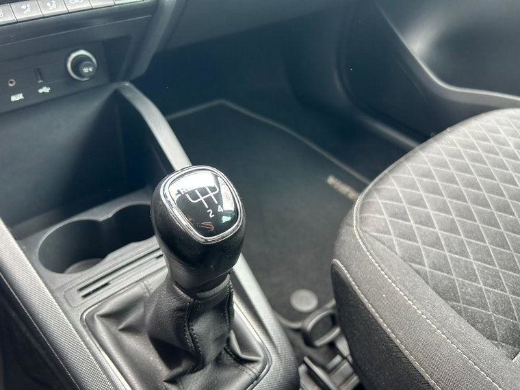 Vehicle Image 21