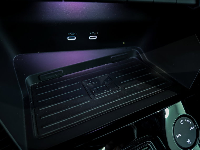 Vehicle Image 47